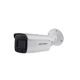 מצלמת אבטחה IP של HIKVISION כוללת 4 מגה פקסל וראיית לילה צבעונית בחושך